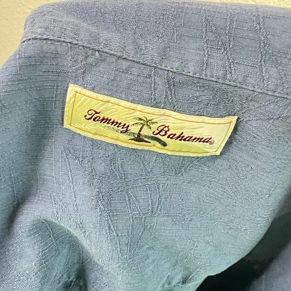 Tommy Bahama Blue Silk Button Down Shirt Men’s XL Tropical Textured Hawaiian - Picture 7 of 7